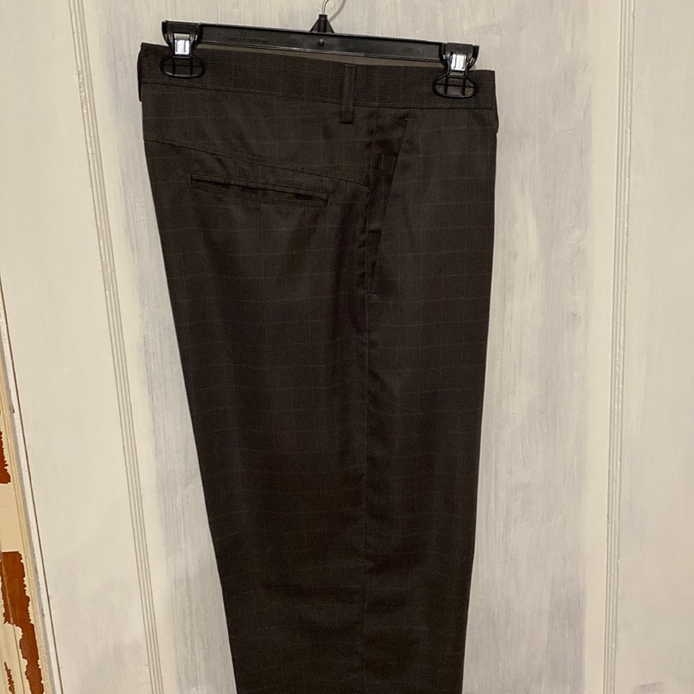 PGA Tour mens golf pants. Size 34x30. Plaid design.